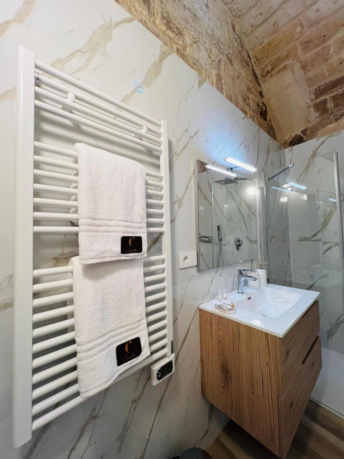 Carola Luxury Room Bari Exterior photo