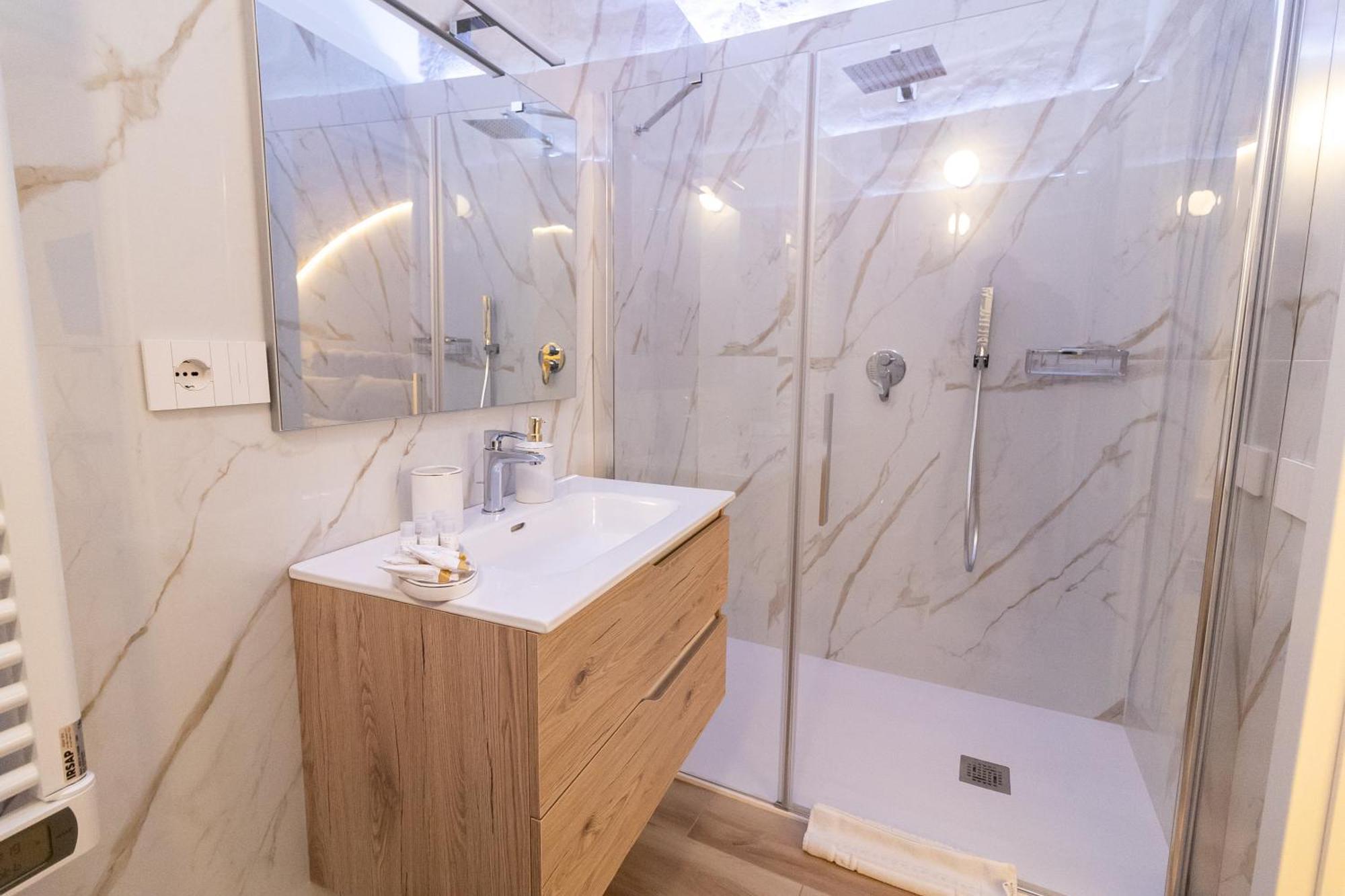 Carola Luxury Room Bari Exterior photo